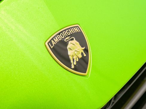 Used 2024 Lamborghini Urus Performante image 42