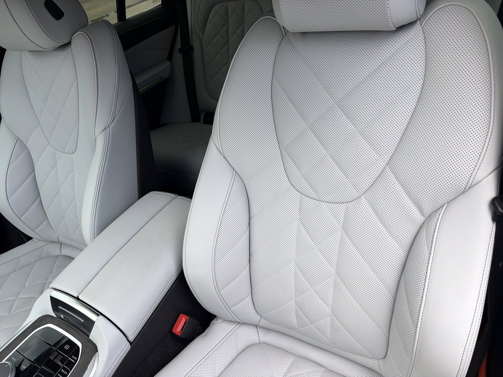 Used 2026 BMW X5 sDrive40i RWD image 25