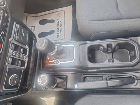 Used 2023 Jeep Gladiator Sport AWD/4WD image 21