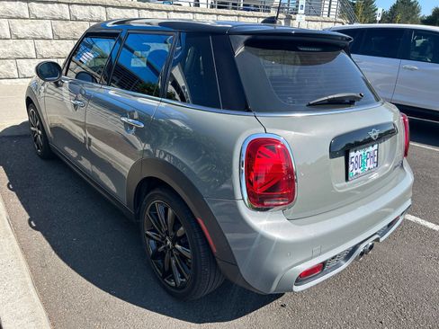 Used 2019 MINI Cooper S w/ Signature Upholstery Package FWD image 6