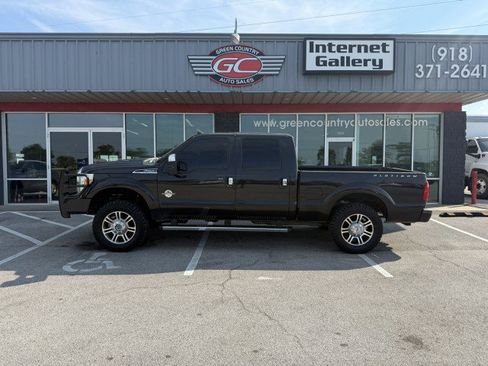Used 2013 Ford F250 Platinum w/ FX4 Off Road Pkg image 4
