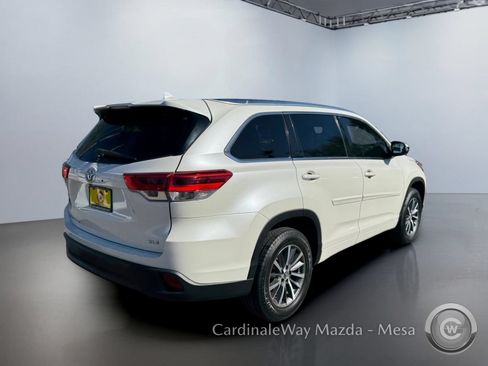 Used 2017 Toyota Highlander XLE FWD image 4