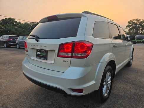 Used 2016 Dodge Journey SXT FWD image 9
