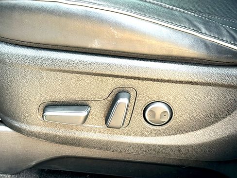 Used 2025 Hyundai Palisade SEL FWD image 15