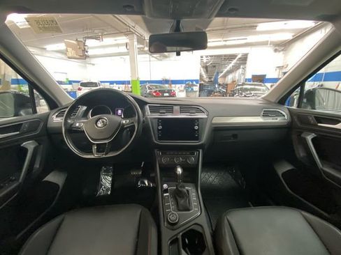 Used 2019 Volkswagen Tiguan SE image 26