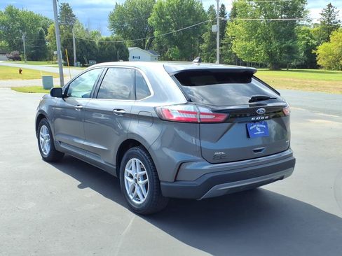 Used 2024 Ford Edge SEL AWD/4WD image 3