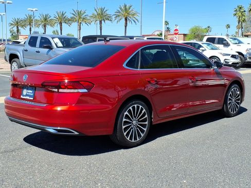 Certified 2022 Volkswagen Passat 2.0T image 7