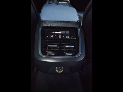 Used 2017 Volvo S90 T5 Momentum w/ Vision Package FWD image 28