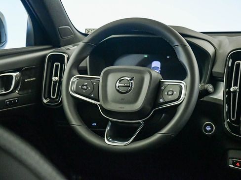 New 2026 Volvo XC40 B5 Ultra w/ Climate Package AWD/4WD image 12