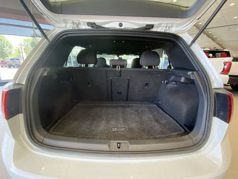 Used 2018 Volkswagen GTI S FWD image 24
