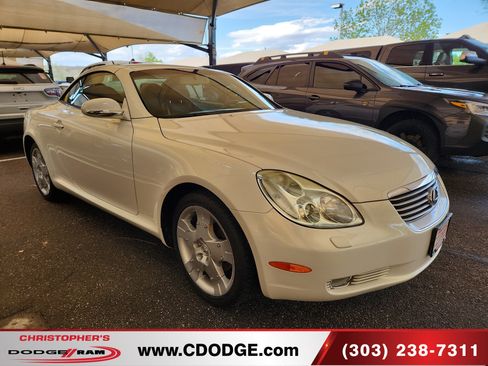 Used 2004 Lexus SC 430 Convertible RWD image 3