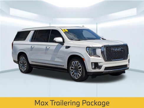Used 2024 GMC Yukon XL Denali Ultimate AWD/4WD image 8