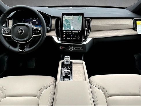 New 2026 Volvo XC90 B6 Plus w/ Protection Package Premier AWD/4WD image 5