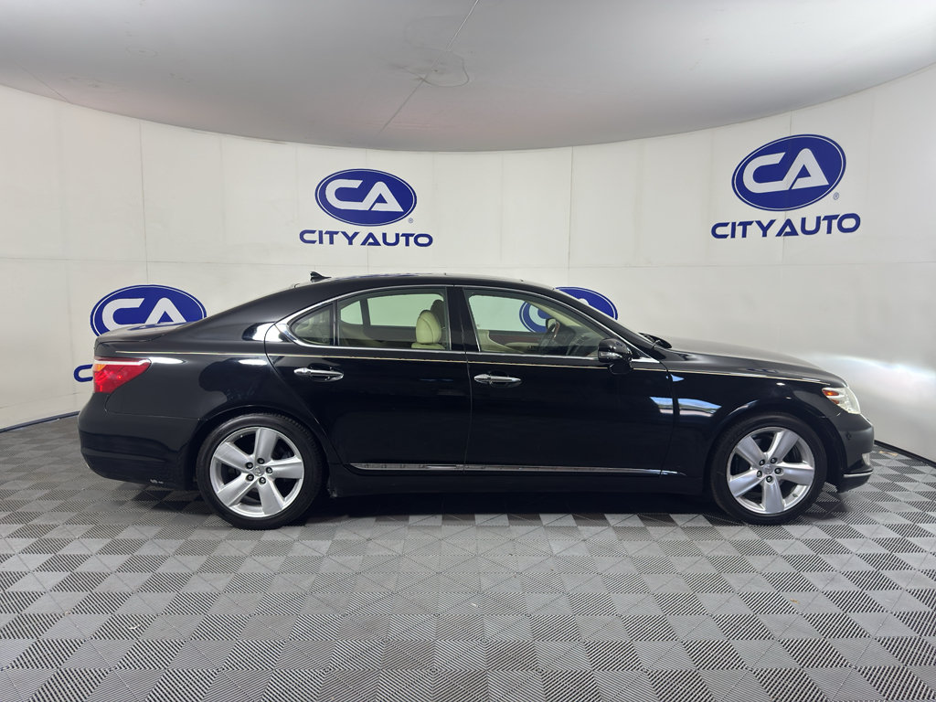 Used 2010 Lexus LS 460 w/ Luxury Value Edition RWD image 2