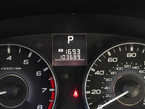 Used 2011 Subaru Outback 2.5i Limited AWD/4WD image 25