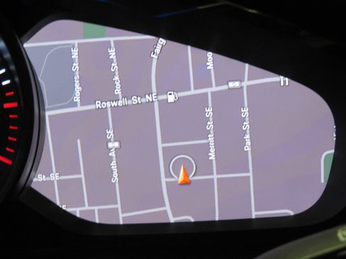 Used 2019 Porsche Cayenne image 32