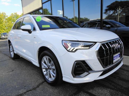 Used 2024 Audi Q3 2.0T Premium AWD/4WD image 3