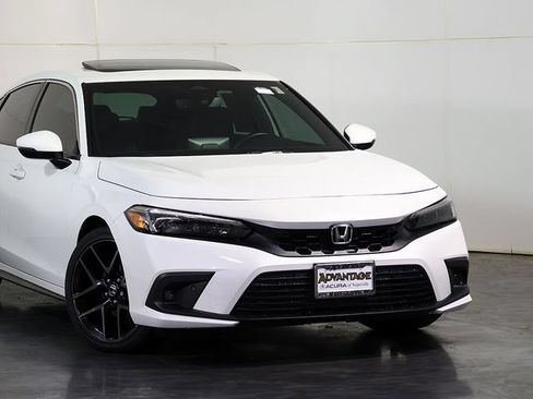Used 2024 Honda Civic Sport Touring image 6