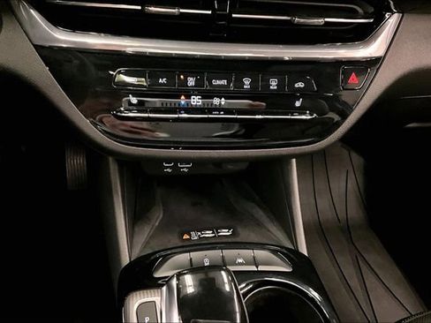 Used 2024 Buick Envista Avenir image 29