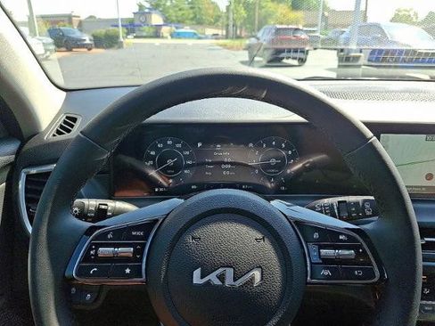 New 2026 Kia Seltos EX image 11