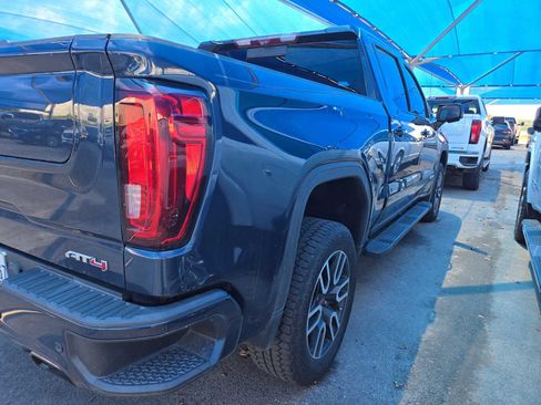 Used 2020 GMC Sierra 1500 AT4 w/ AT4 Premium Package AWD/4WD image 4