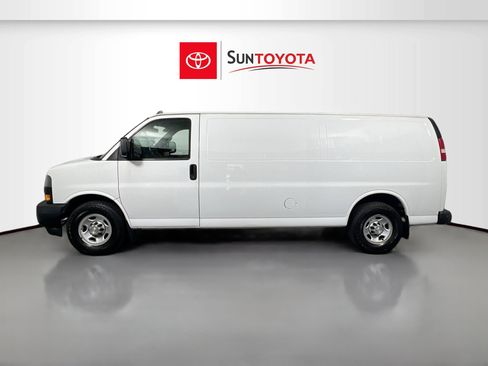 Used 2020 Chevrolet Express 3500 Extended w/ Driver Convenience Package RWD image 7