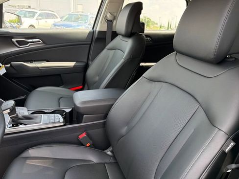New 2026 Kia Sportage EX FWD image 19