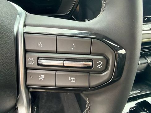 New 2026 Chevrolet Colorado ZR2 w/ Technology Package AWD/4WD image 23