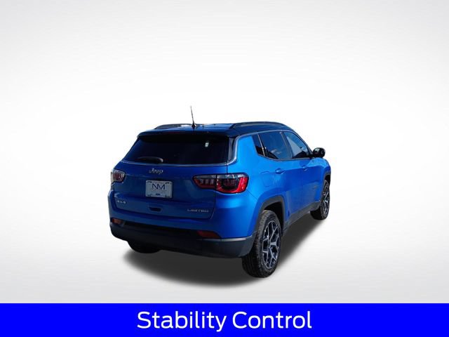 Used 2025 Jeep Compass Limited AWD/4WD image 9