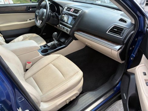 Used 2017 Subaru Outback 3.6R Limited AWD/4WD image 19
