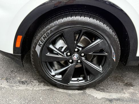 Used 2022 Buick Envision Preferred AWD/4WD image 9