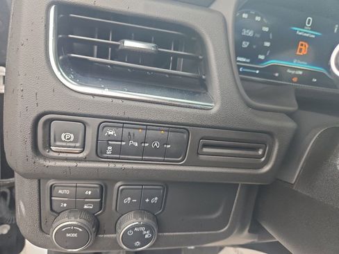 Used 2024 Chevrolet Tahoe RST AWD/4WD image 19
