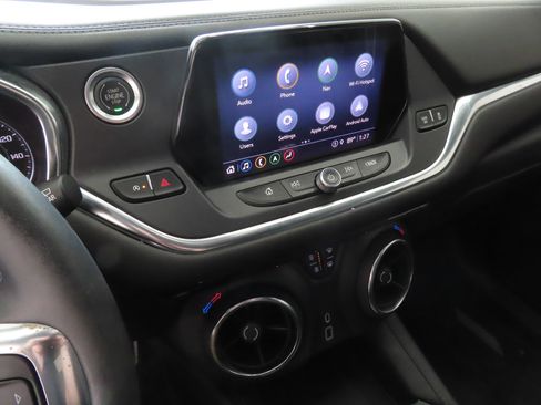 Used 2022 Chevrolet Blazer LT w/ Sound & Technology Package FWD image 18