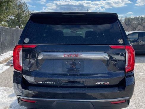Used 2022 GMC Yukon AT4 image 3
