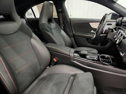 Used 2023 Mercedes-Benz CLA 250 image 25