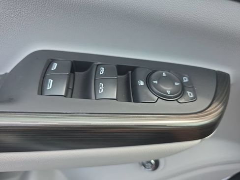 Used 2023 GMC Acadia SLT w/ Trailering Package AWD/4WD image 32