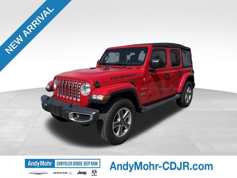 Used 2018 Jeep Wrangler Unlimited Sahara AWD/4WD image 3