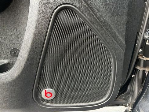 Used 2018 Dodge Charger GT image 29