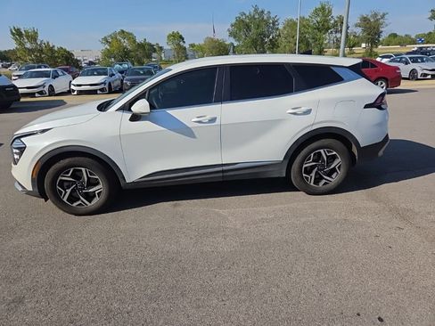 Certified 2024 Kia Sportage LX FWD image 3
