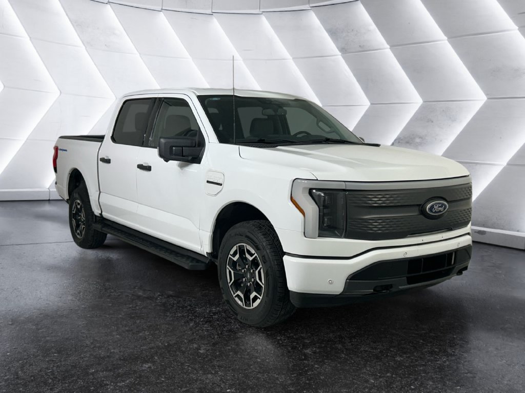 Used 2023 Ford F150 Lightning XLT AWD/4WD image 1