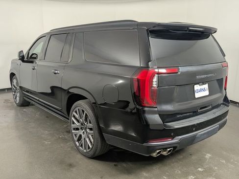 Used 2025 GMC Yukon XL Denali Ultimate image 6