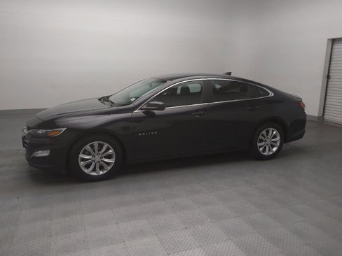 Used 2022 Chevrolet Malibu LT FWD image 2