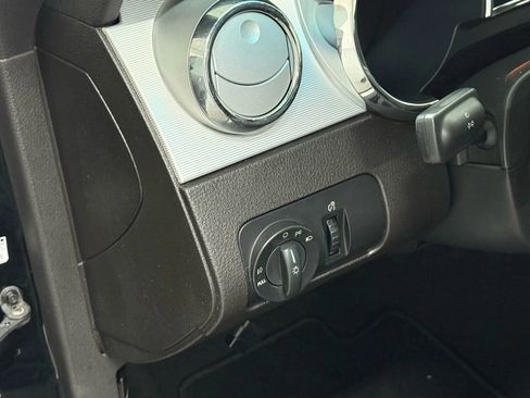 Used 2009 Ford Mustang GT Deluxe image 18