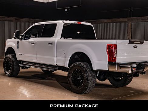 Used 2022 Ford F350 XLT w/ XLT Premium Package AWD/4WD image 6