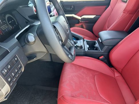 Used 2025 Toyota Tacoma TRD Pro AWD/4WD image 31