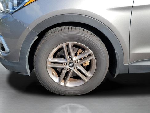 Used 2018 Hyundai Santa Fe Sport FWD image 30
