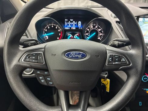 Used 2018 Ford Escape SE w/ SE Sync 3 Package AWD/4WD image 21