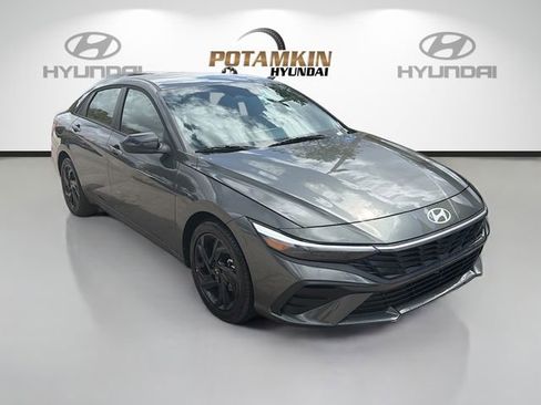 New 2026 Hyundai Elantra Sport FWD image 3