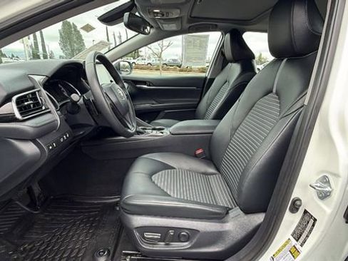 Used 2024 Toyota Camry SE w/ Cold Weather Package image 32