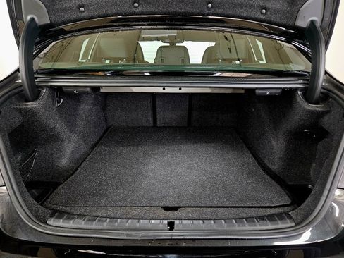 Used 2023 BMW M550i xDrive M550i xDrive w/ Dynamic Handling Package image 17